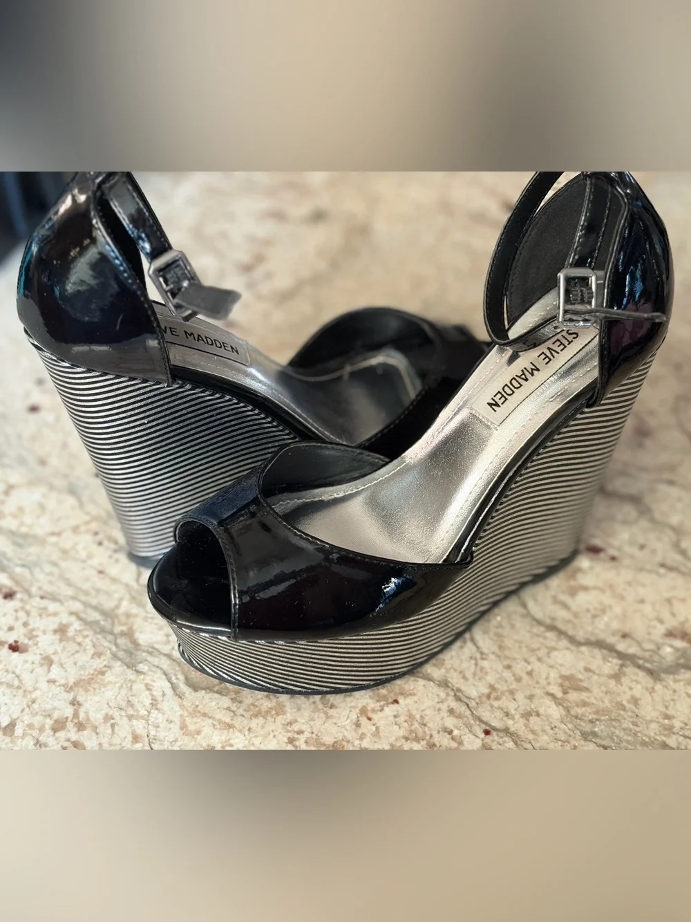 Steve Madden Vintage Never Worn Black Patent Striped Wedge Sandals